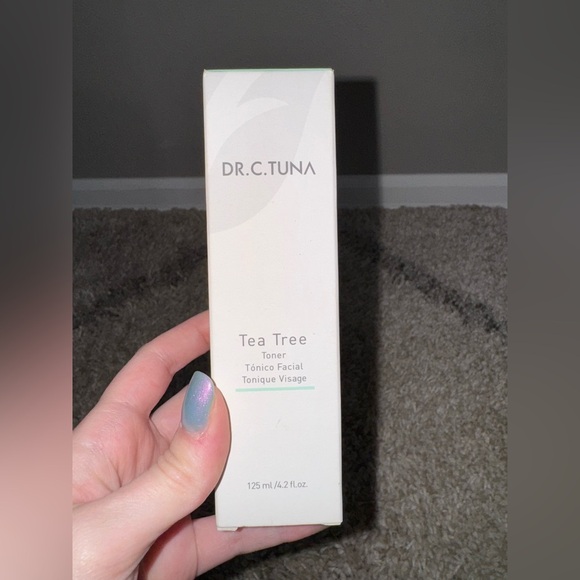 NEW Farmasi Tea Tree Face - Picture 1 of 1